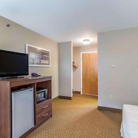 Quality Inn & Suites Gorham Extérieur photo