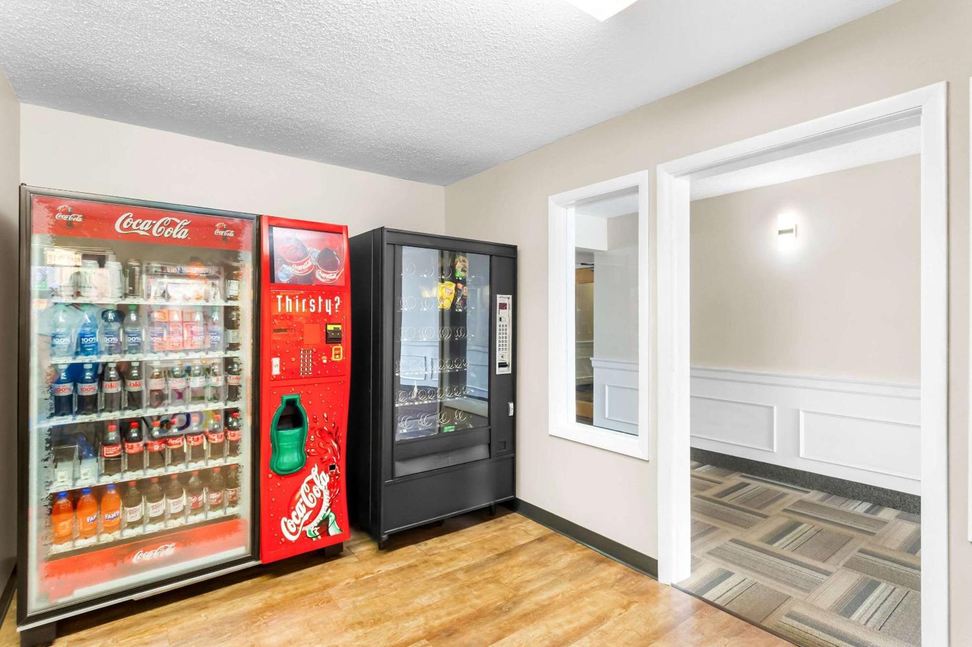 Quality Inn & Suites Gorham Extérieur photo
