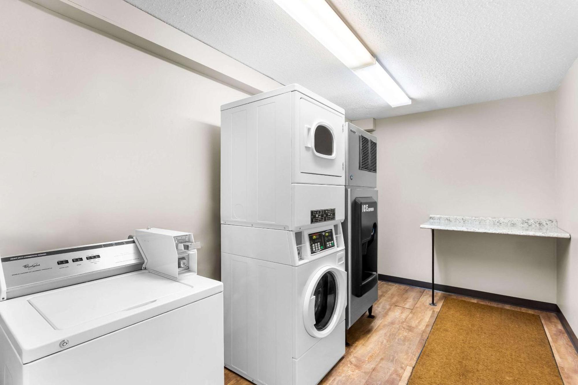 Quality Inn & Suites Gorham Extérieur photo