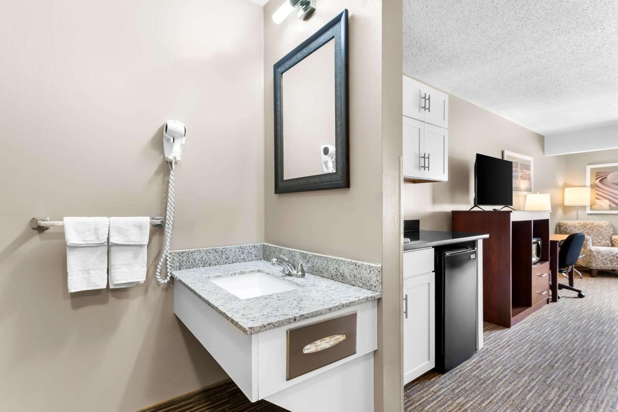Quality Inn & Suites Gorham Extérieur photo