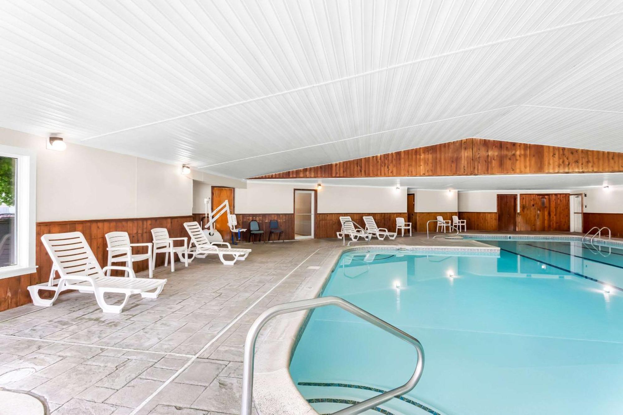 Quality Inn & Suites Gorham Extérieur photo