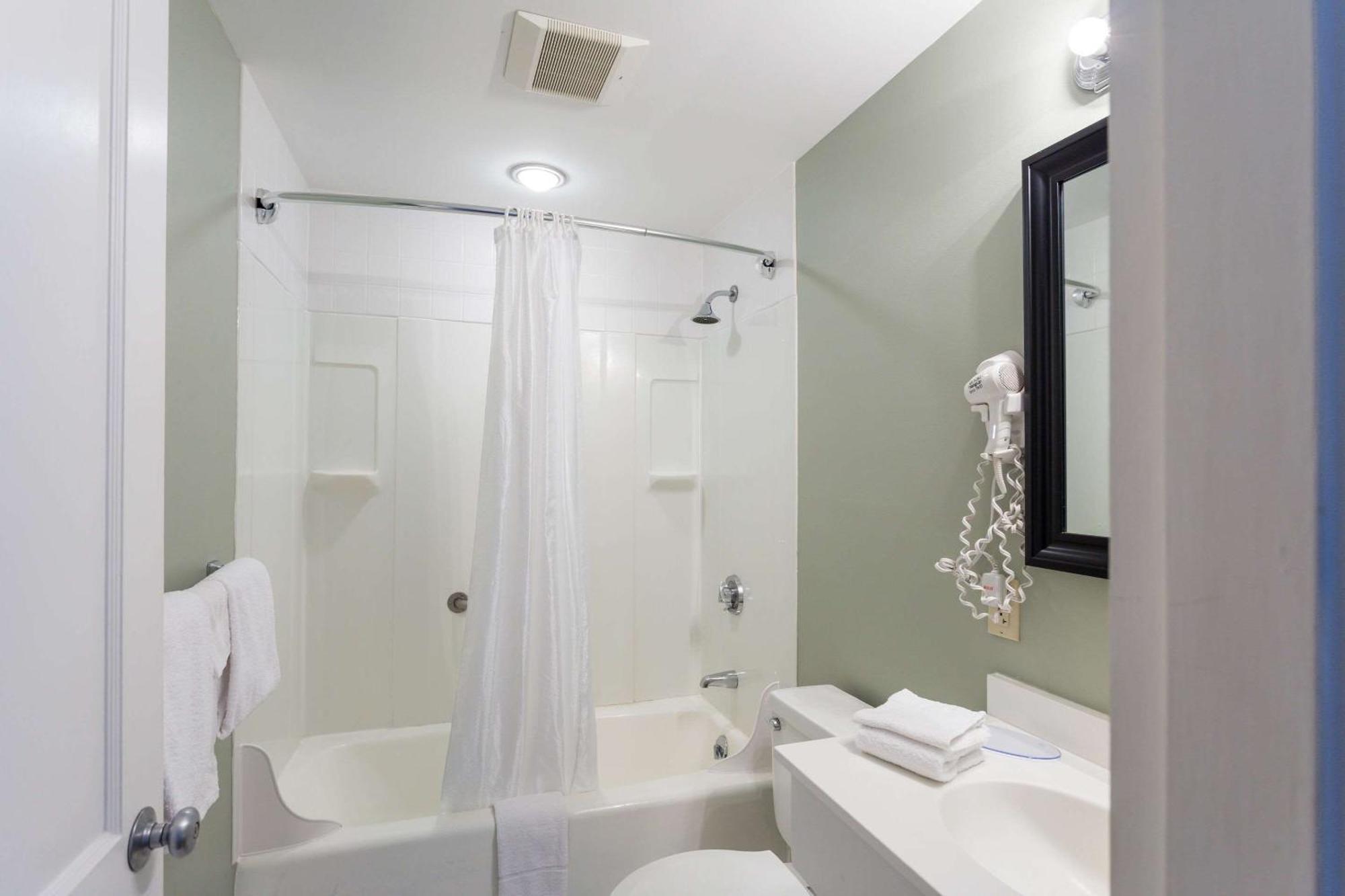 Quality Inn & Suites Gorham Extérieur photo
